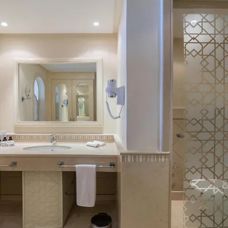 Royal Tulip Korbous Bay Thalasso & Springs (Adults Only) Qorbu Extérieur photo
